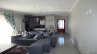Lounges - 26 square meters of property in Alberton
