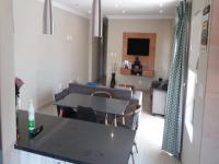 Lounges - 26 square meters of property in Alberton