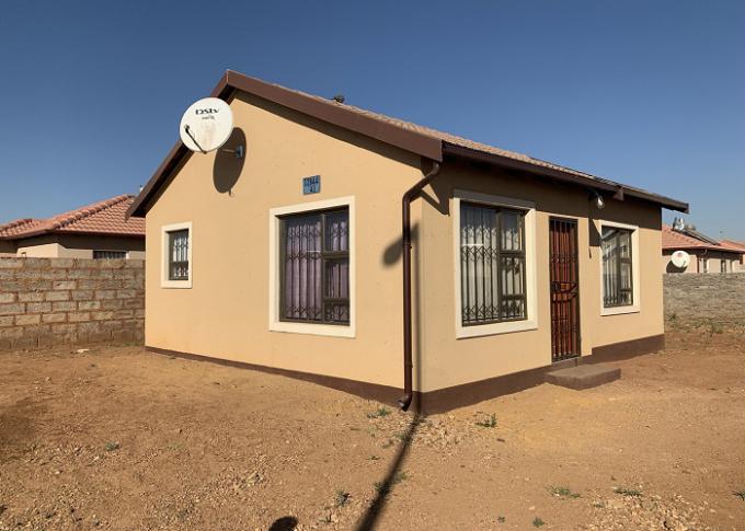FNB SIE Sale In Execution 2 Bedroom House for Sale in Protea Glen - MR371231