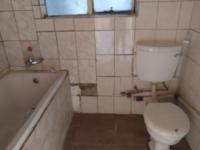 Bathroom 1 - 4 square meters of property in Elsburg