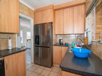 Kitchen - 10 square meters of property in Sherwood Gardens