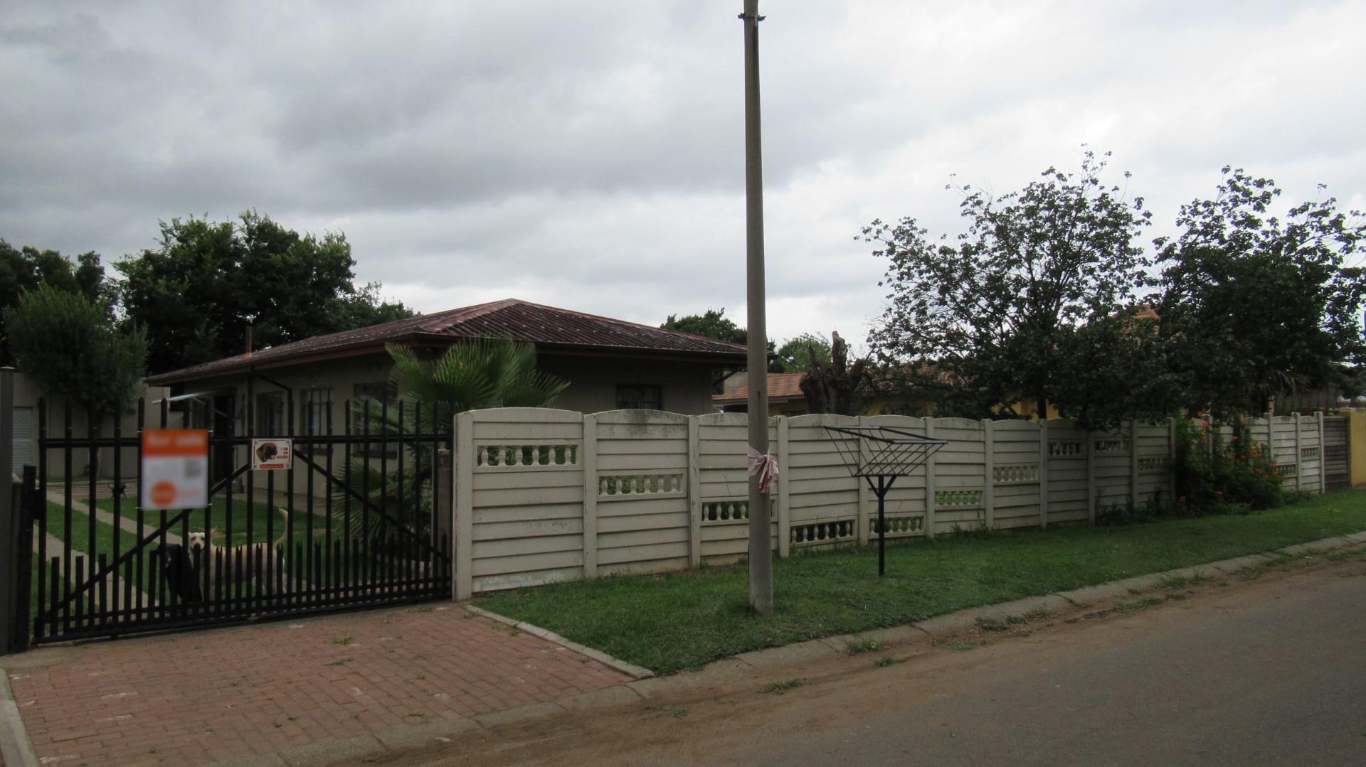 Front View of property in Vanderbijlpark