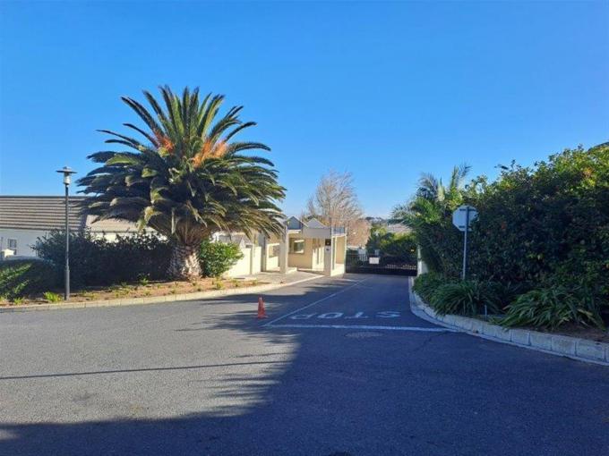 Standard Bank SIE Sale In Execution House for Sale in Somerset West - MR371651