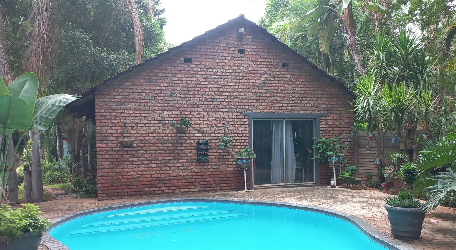 Swimming Pool of property in Messina