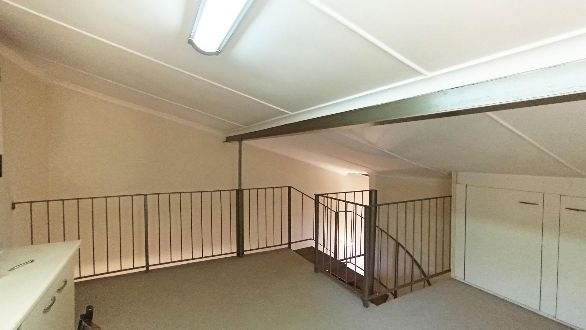 Study - 22 square meters of property in Kloof 