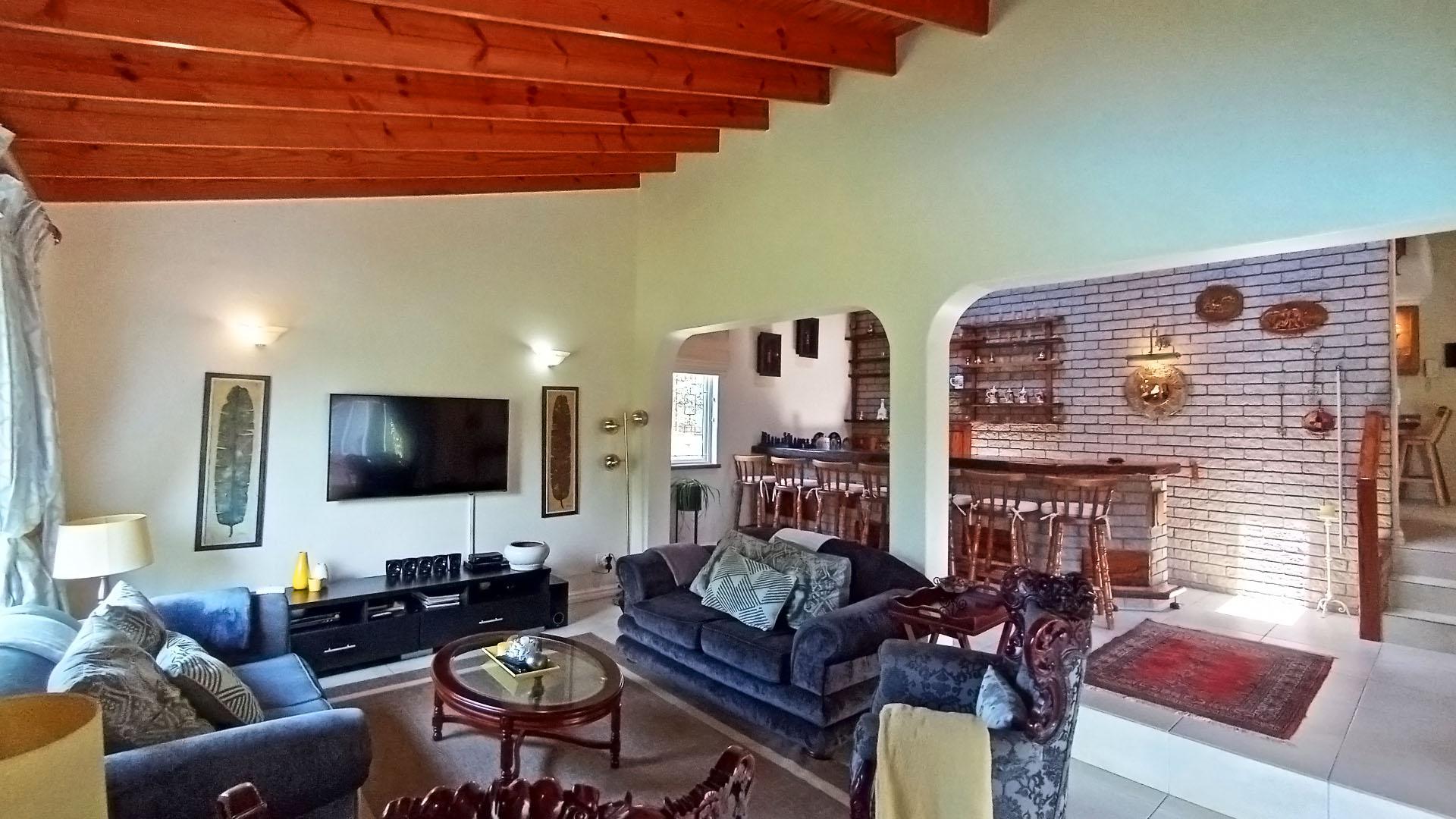 TV Room - 25 square meters of property in Kloof 