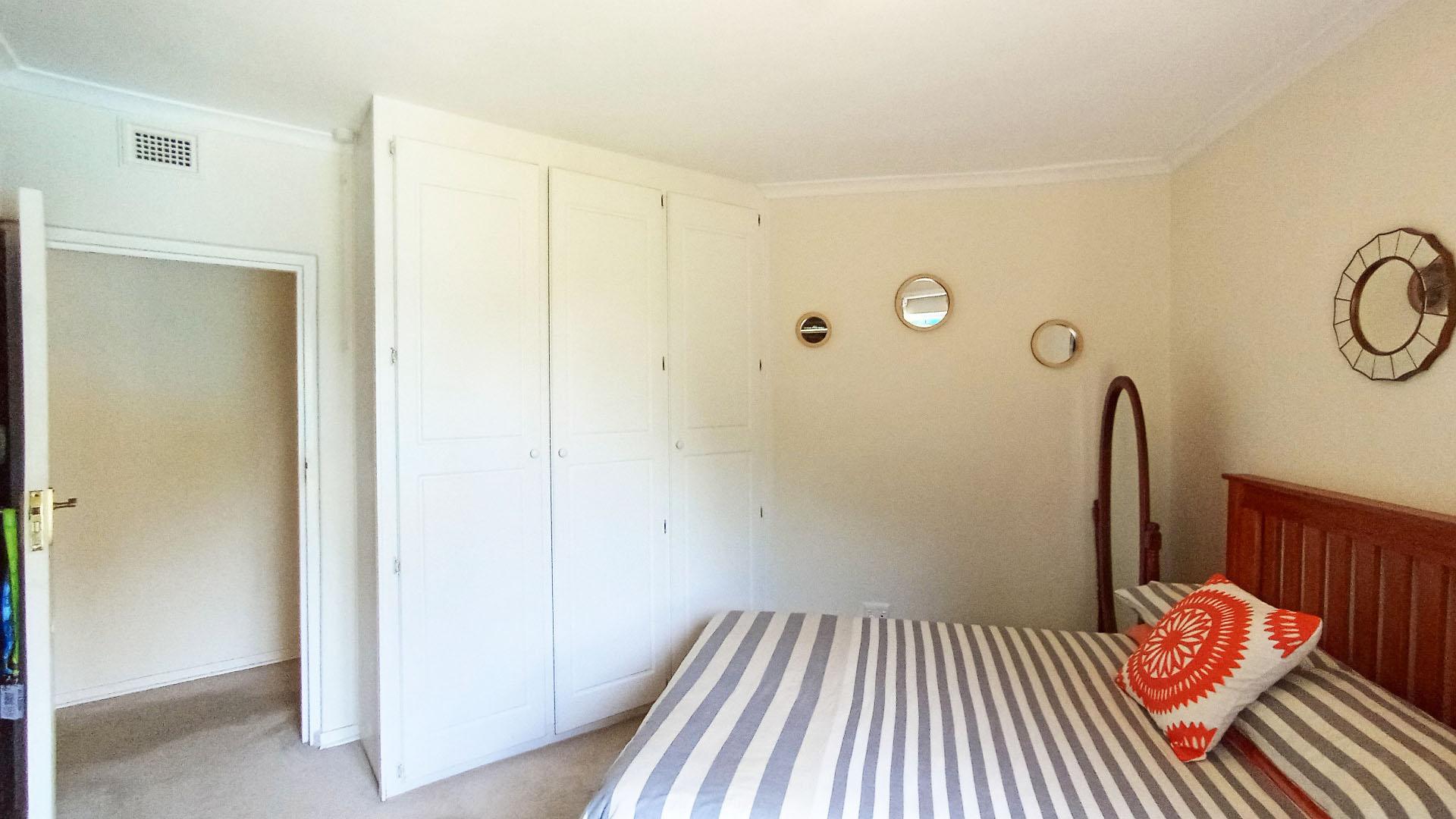 Bed Room 2 - 16 square meters of property in Kloof 