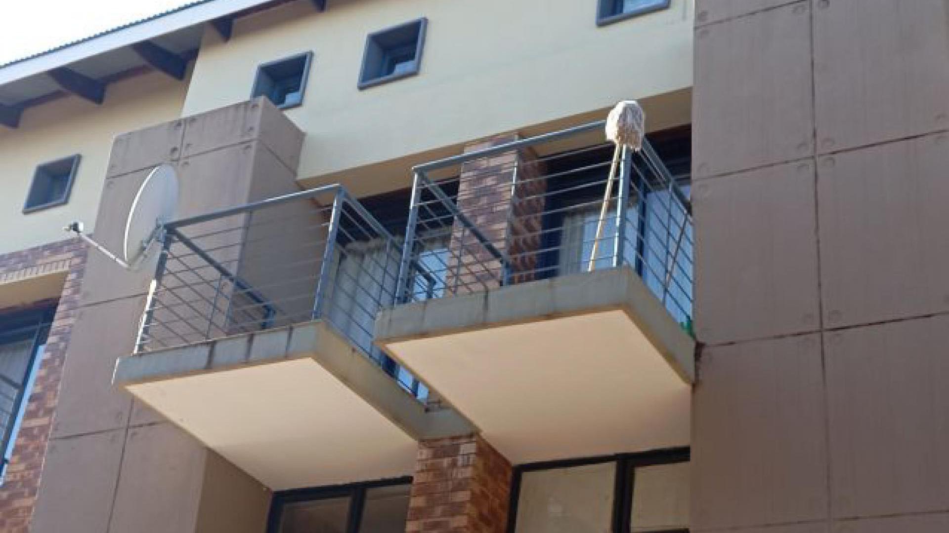 Balcony of property in Dassierand