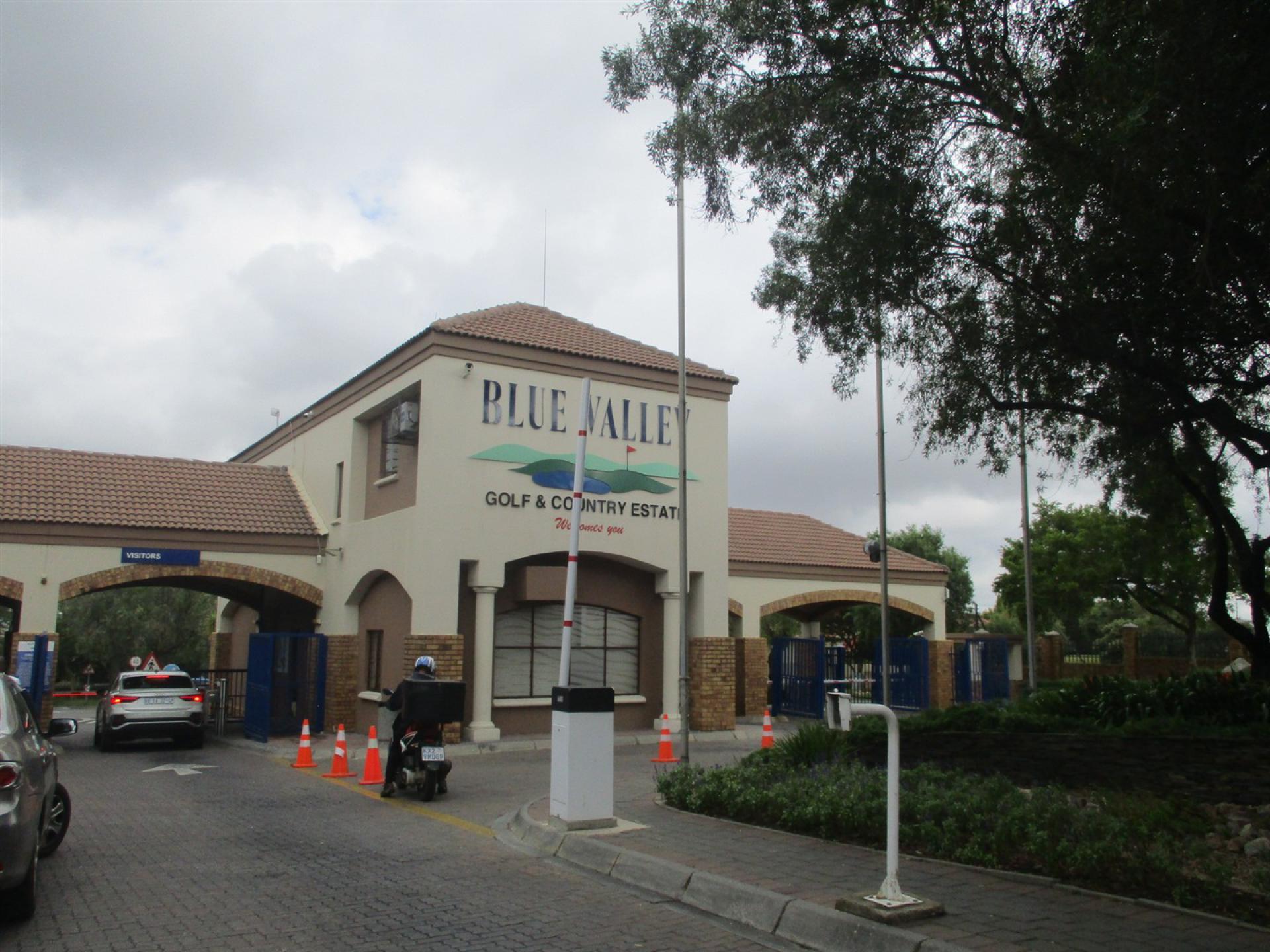 Front View of property in Blue Valley Golf Estate