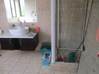 Bathroom 2 of property in Blue Valley Golf Estate