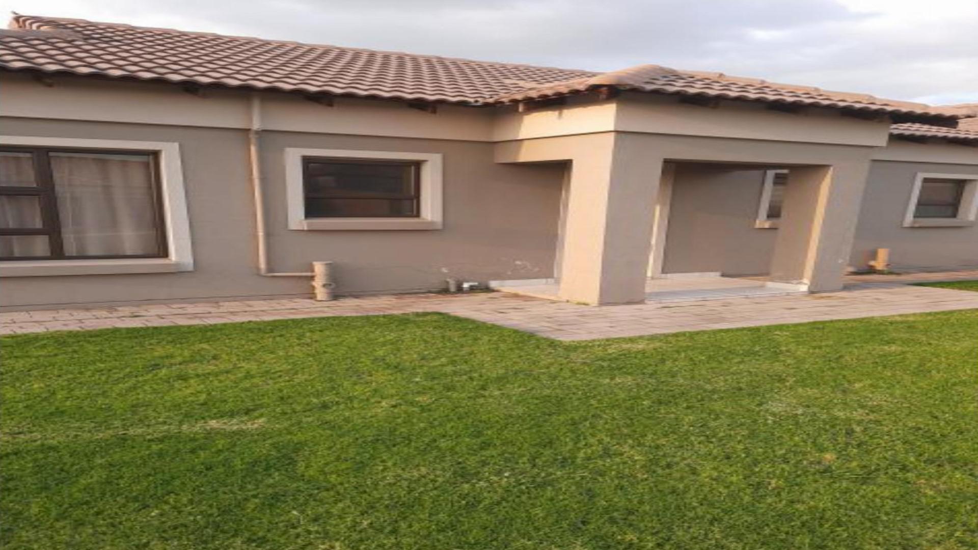 Front View of property in Secunda