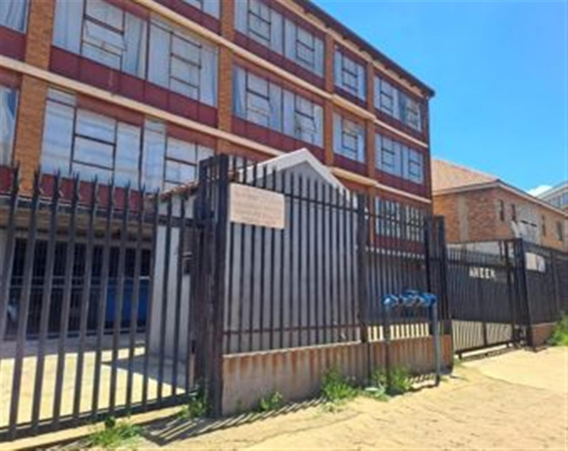 Front View of property in Kempton Park
