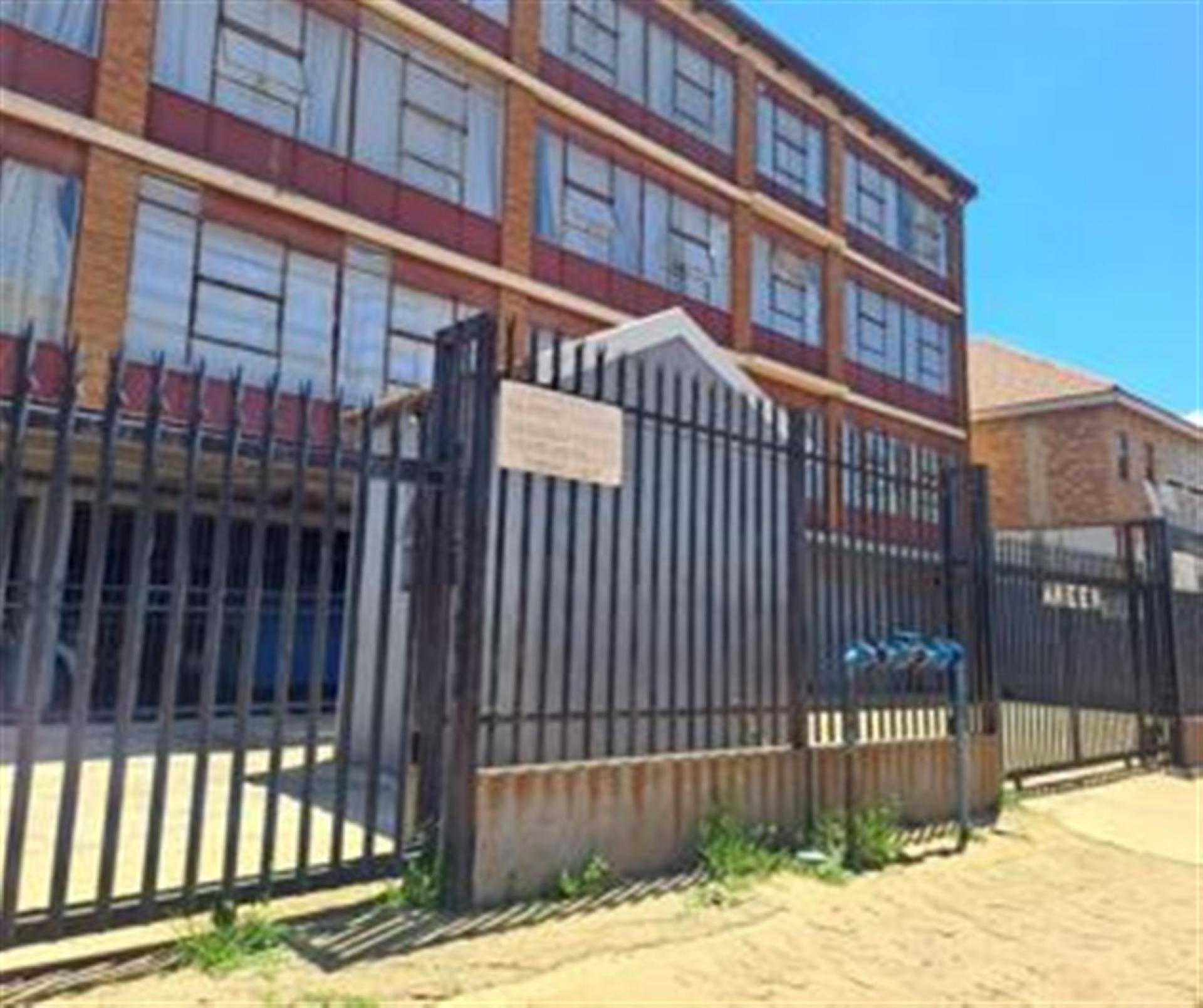 Front View of property in Kempton Park
