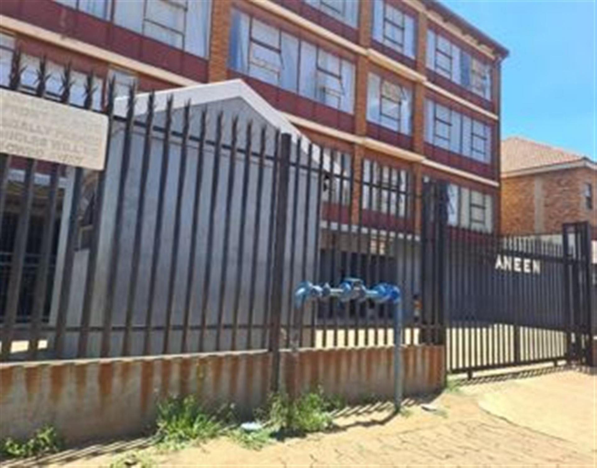 Front View of property in Kempton Park