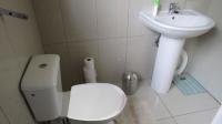 Main Bathroom - 5 square meters of property in Greenstone Hill