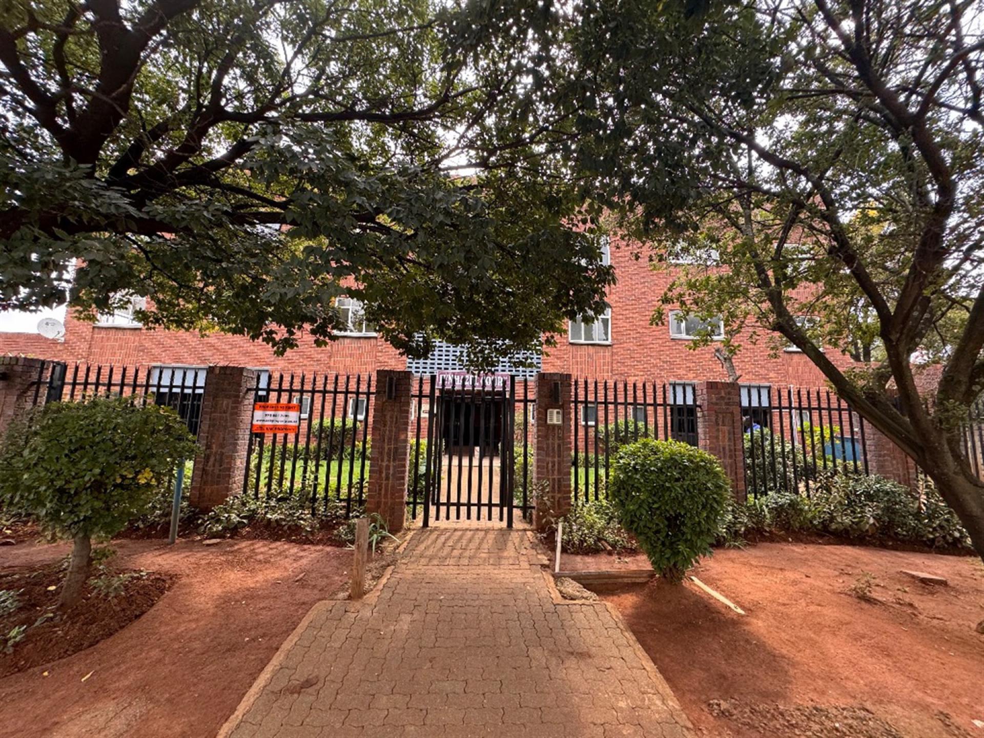 Front View of property in Edleen