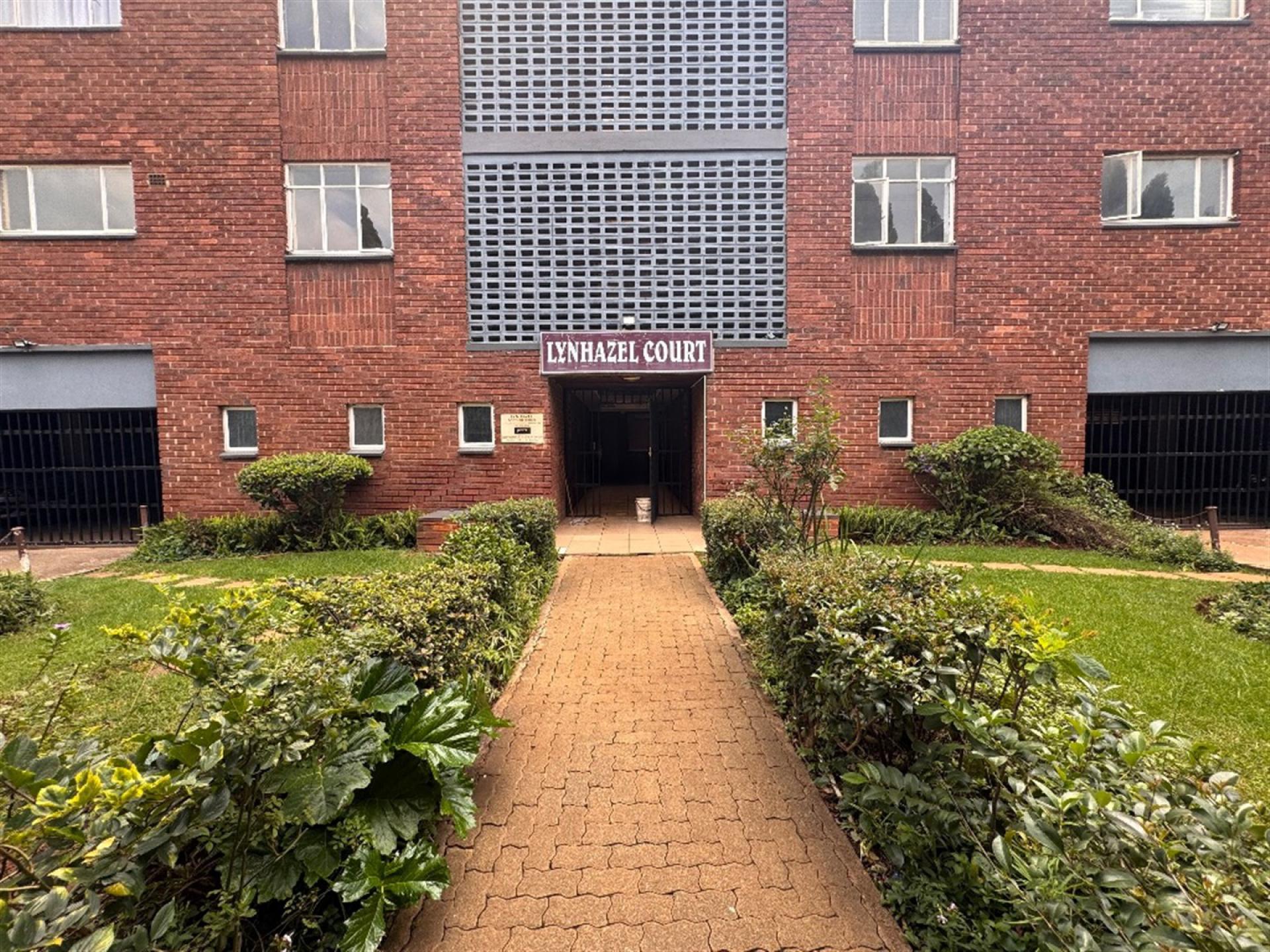 Front View of property in Edleen