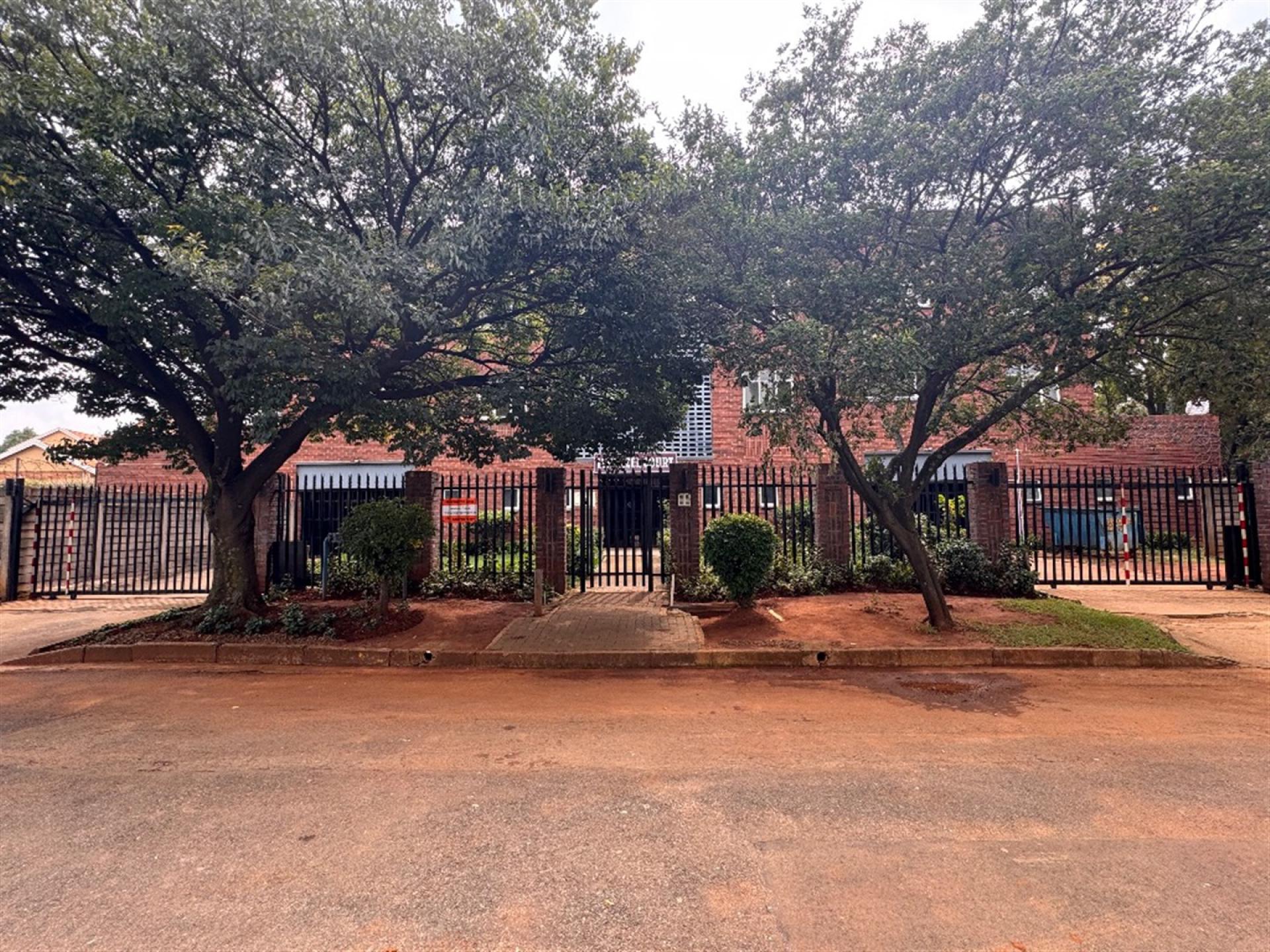 Front View of property in Edleen