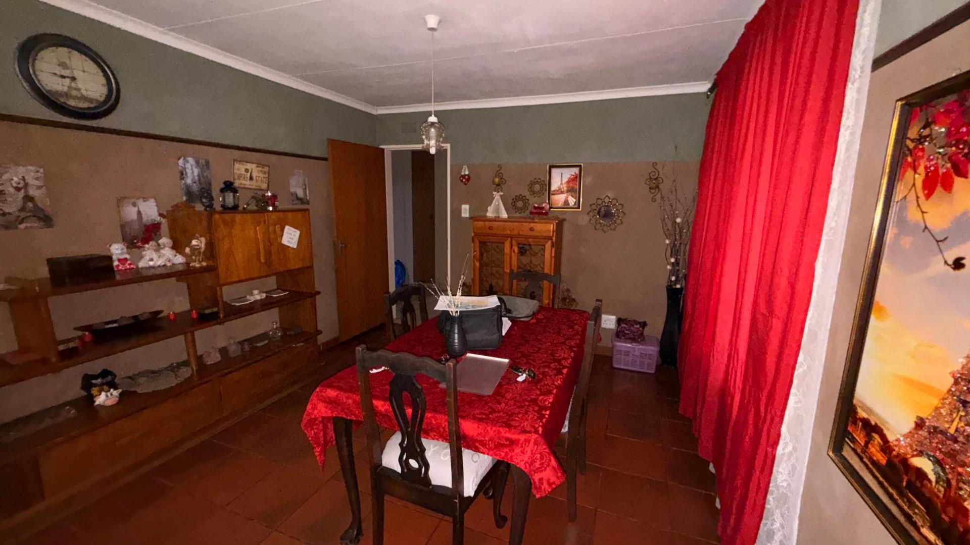 Dining Room of property in Reyno Ridge