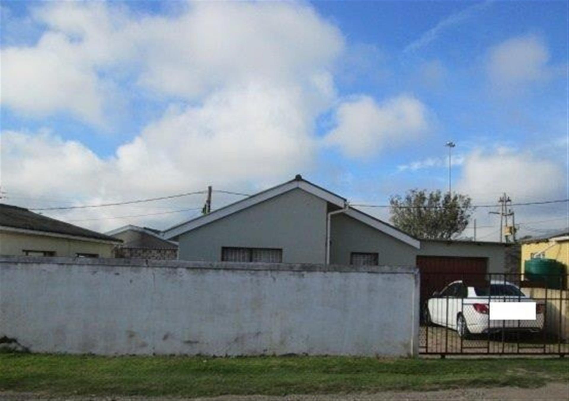 Front View of property in Rini