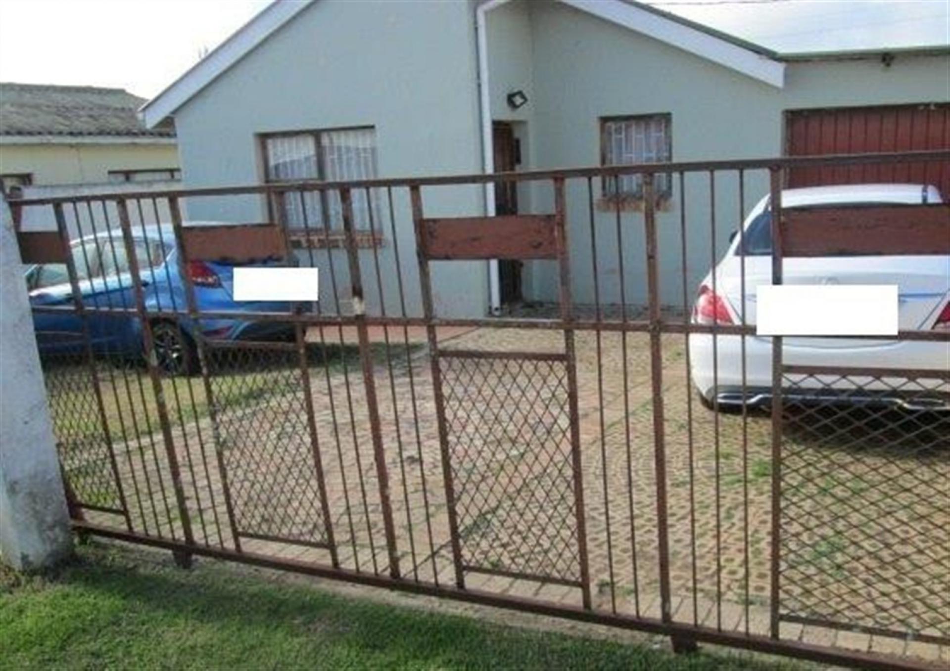 Front View of property in Rini