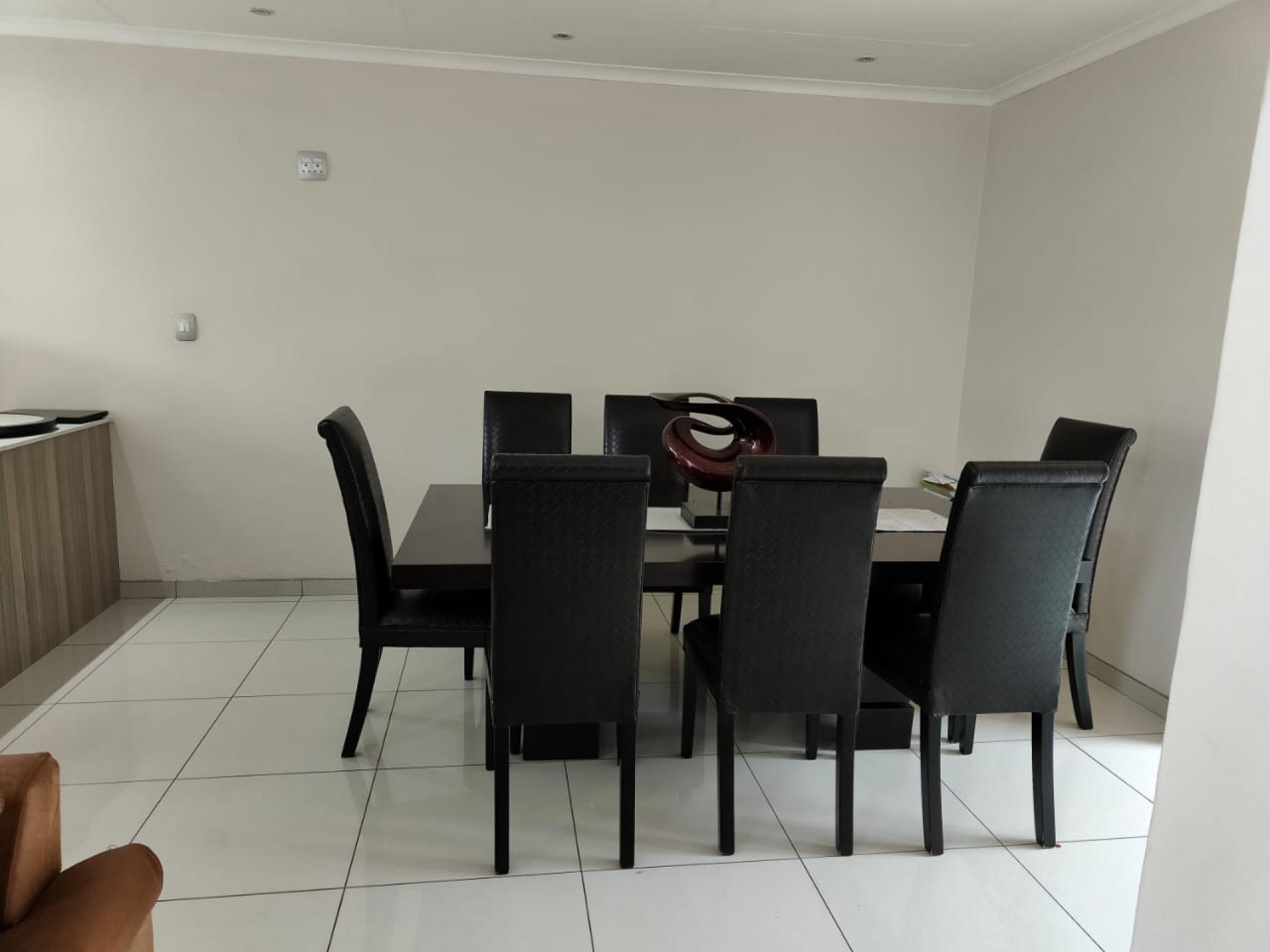 Dining Room of property in Reyno Ridge