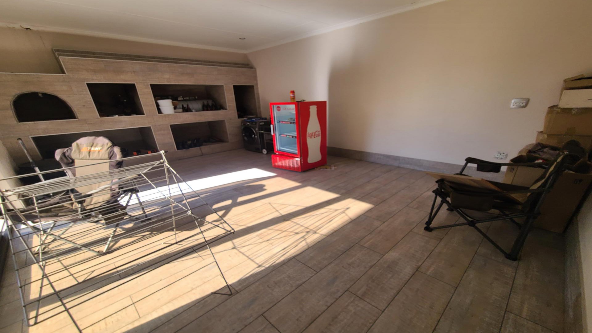 Patio of property in Reyno Ridge