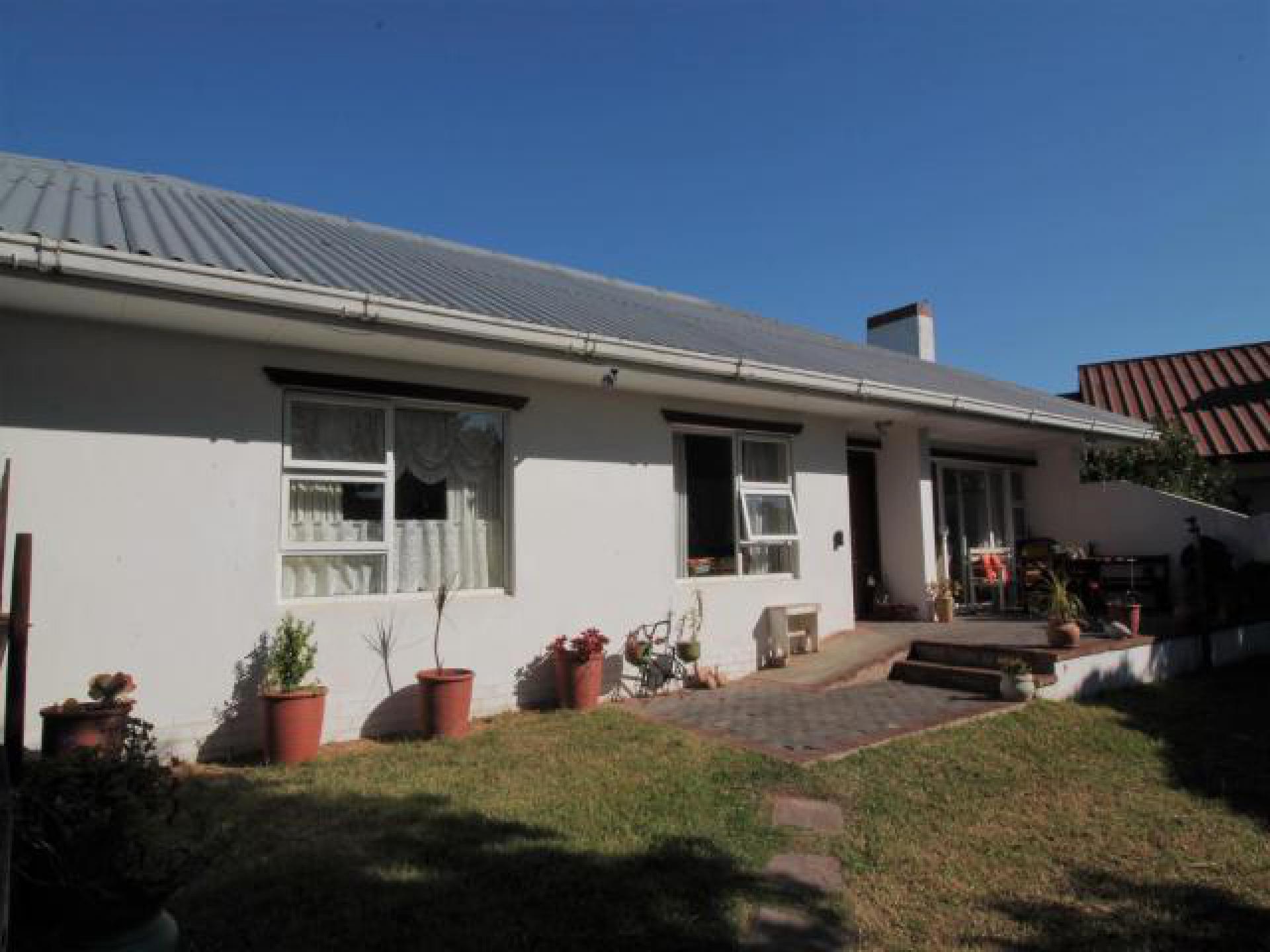 Front View of property in Port Alfred