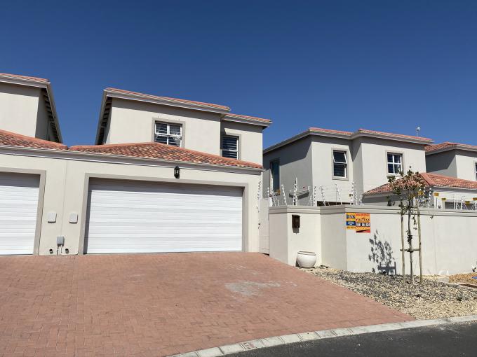 3 Bedroom House for Sale For Sale in Parklands MR373731