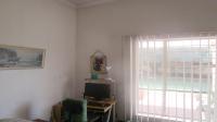 Bed Room 1 - 14 square meters of property in Golf Park