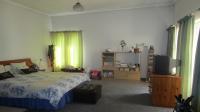 Main Bedroom - 31 square meters of property in Golf Park