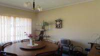 Dining Room - 18 square meters of property in Golf Park