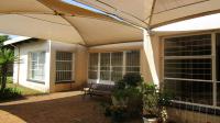 Patio - 57 square meters of property in Golf Park