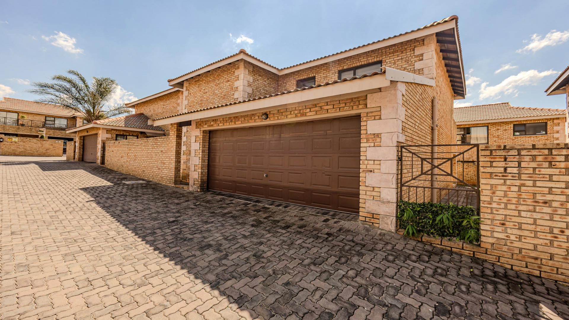 Front View of property in Honeydew Manor