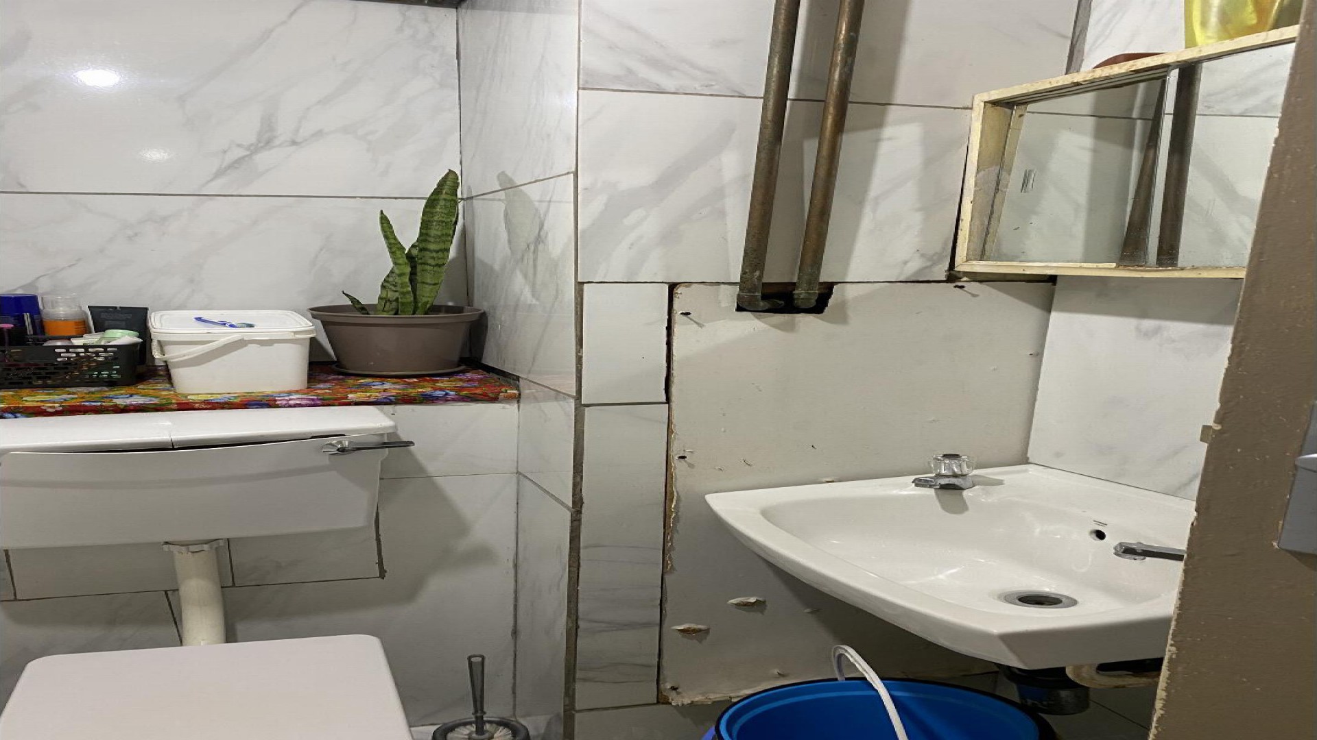 Bathroom 1 of property in Sunnyside