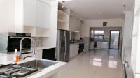 Kitchen - 26 square meters of property in Waterkloof Estates