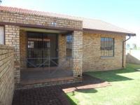 2 Bedroom 1 Bathroom Flat/Apartment for Sale for sale in Meyerton