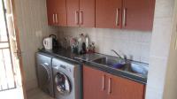 Kitchen - 13 square meters of property in Bartlett AH