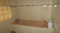 Bathroom 1 - 19 square meters of property in Walkerville