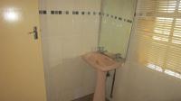 Bathroom 1 - 19 square meters of property in Walkerville