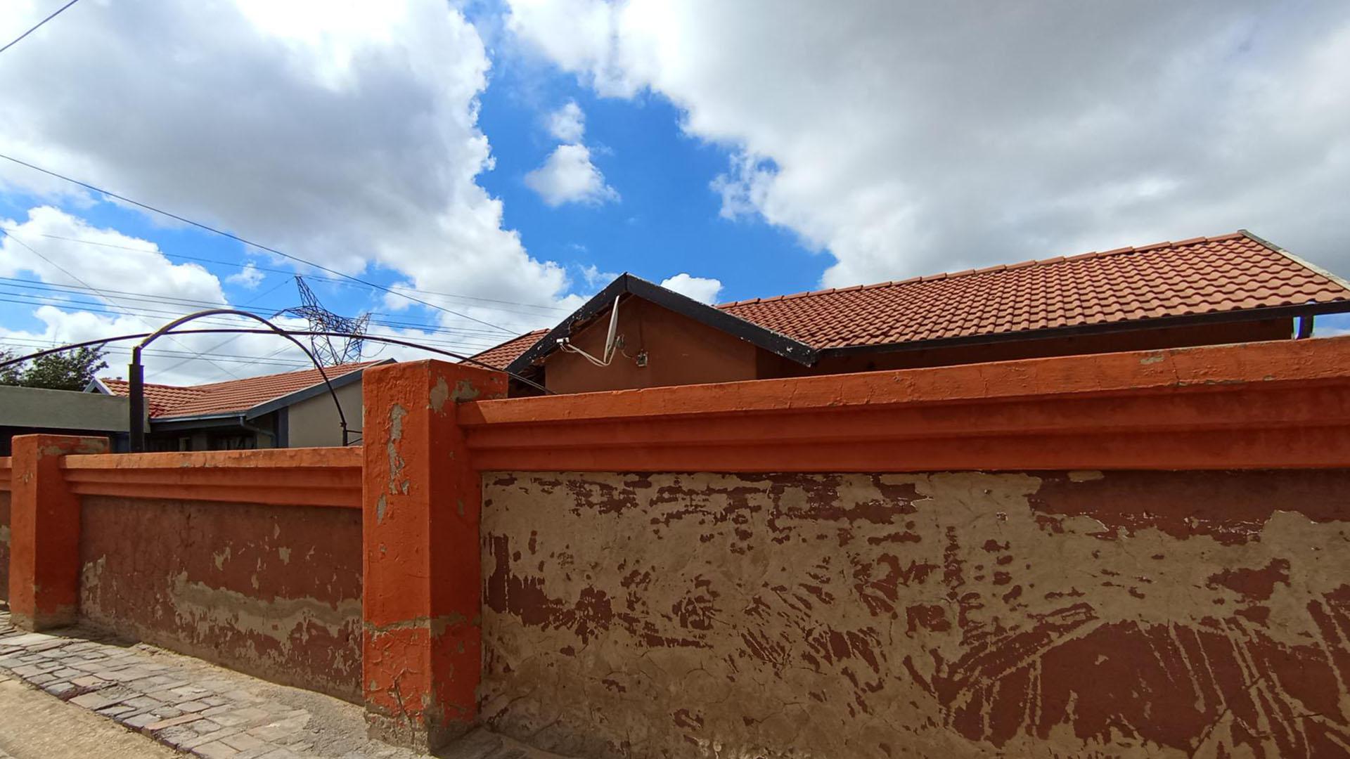 Front View of property in Midrand