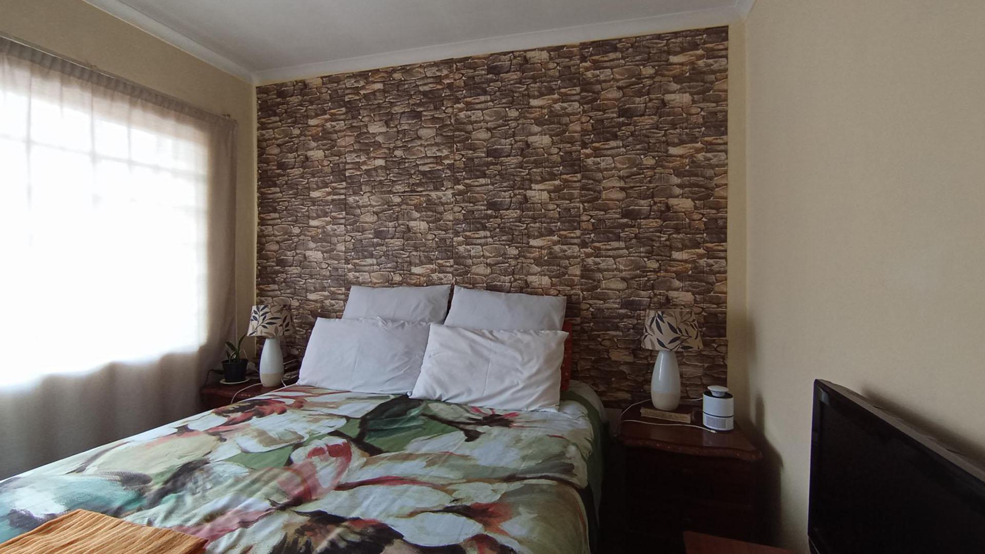 Bed Room 3 - 10 square meters of property in Midrand