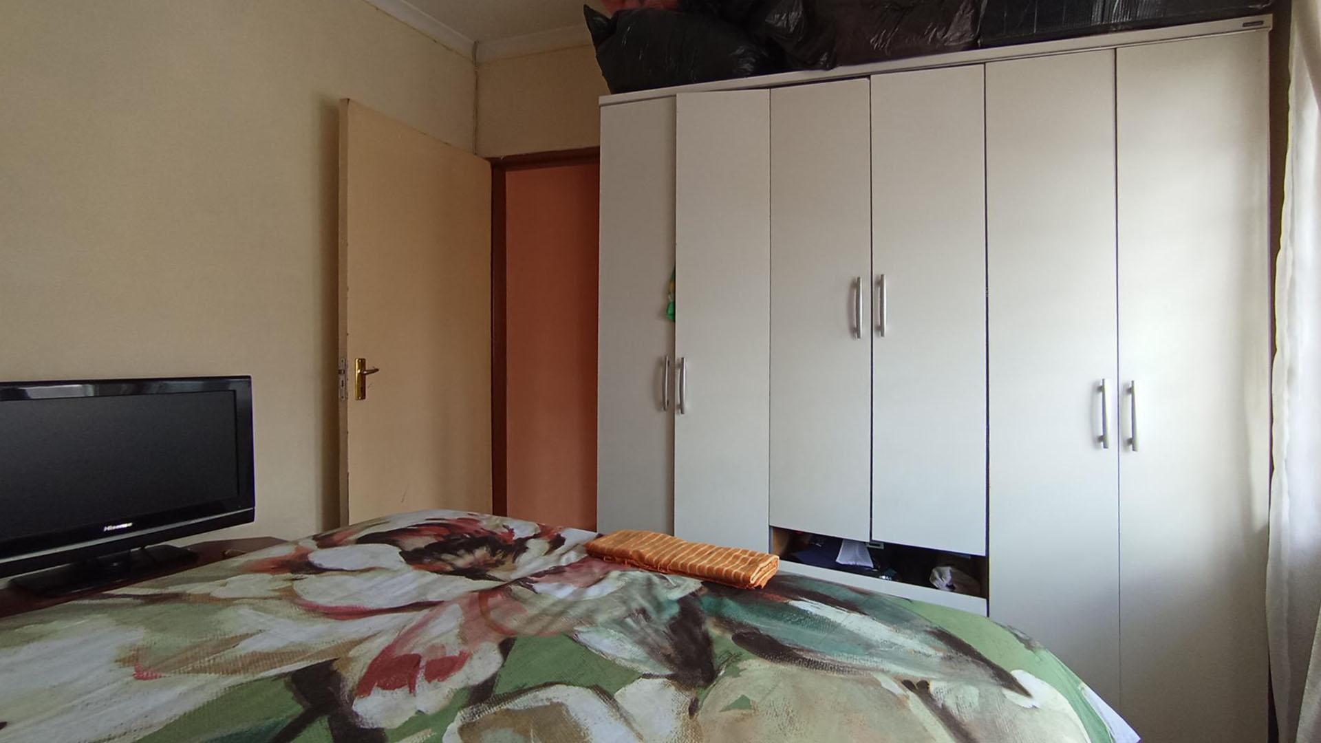 Bed Room 3 - 10 square meters of property in Midrand