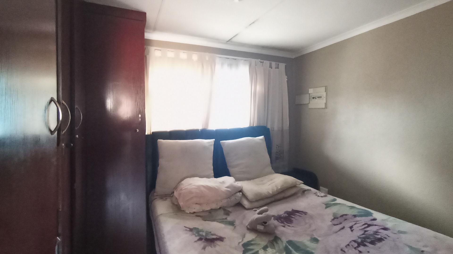 Bed Room 2 - 9 square meters of property in Philip Nel Park