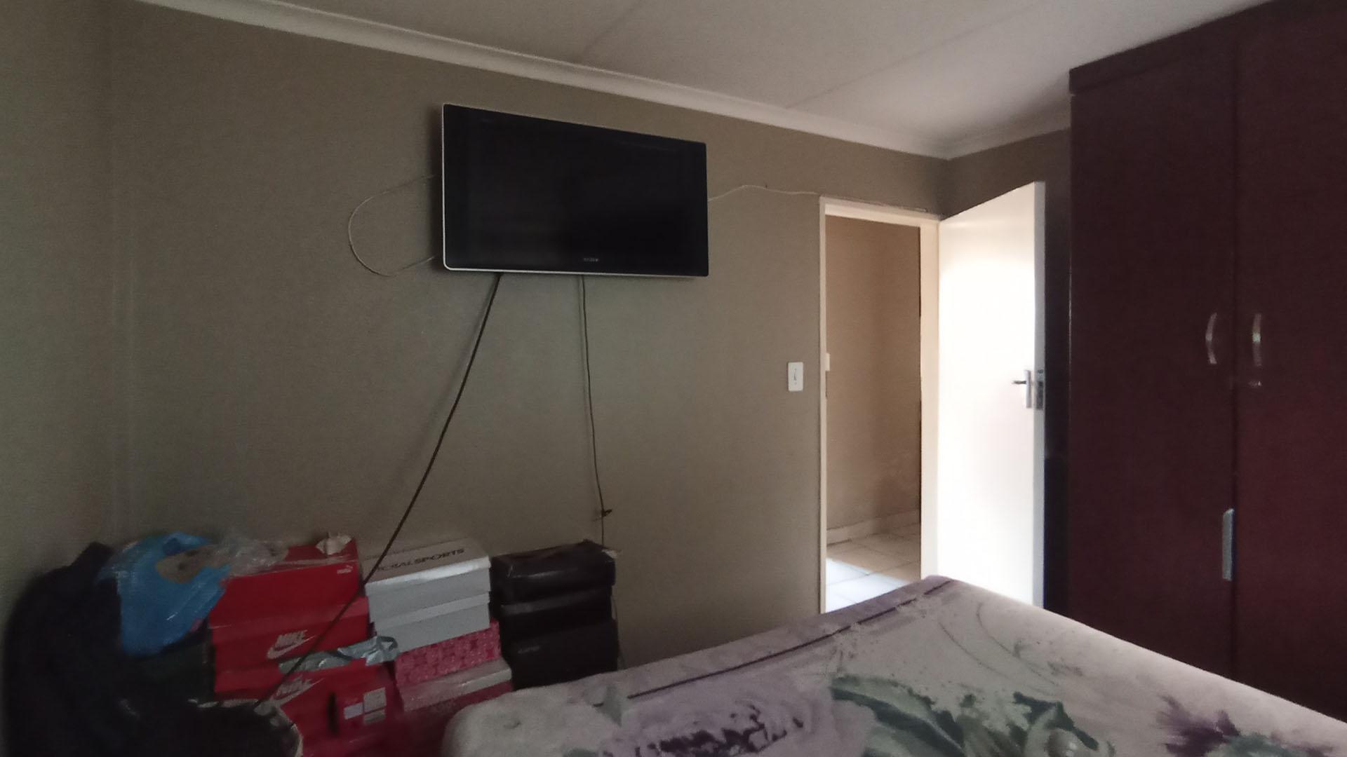 Bed Room 2 - 9 square meters of property in Philip Nel Park