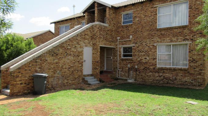 2 Bedroom Sectional Title for Sale For Sale in The Reeds - Home Sell - MR376907