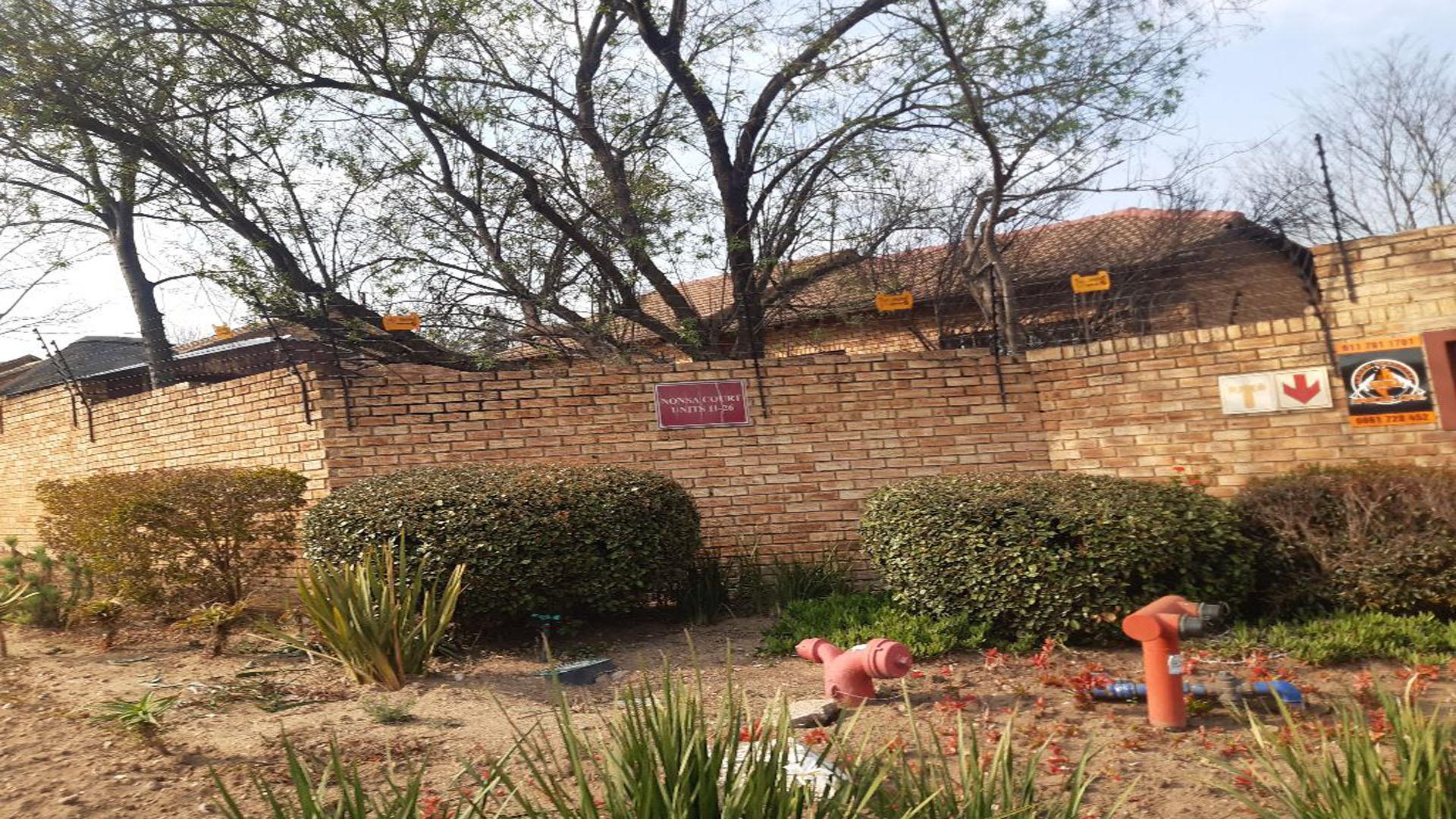 Front View of property in Johannesburg North