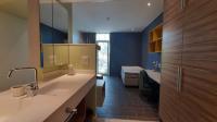 Bathroom 1 - 22 square meters of property in Stellenbosch