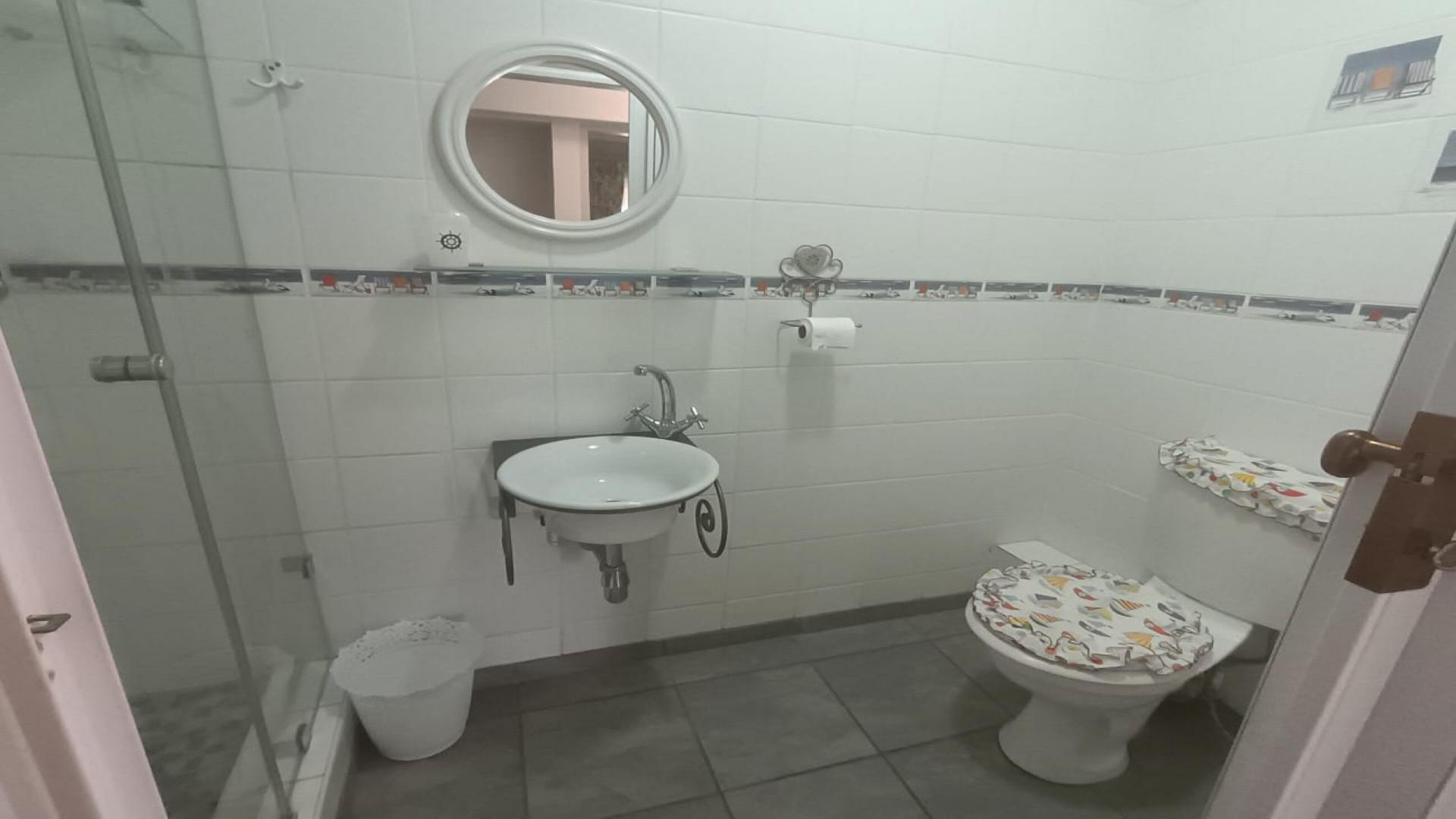 Bathroom 3+ of property in Trafalgar