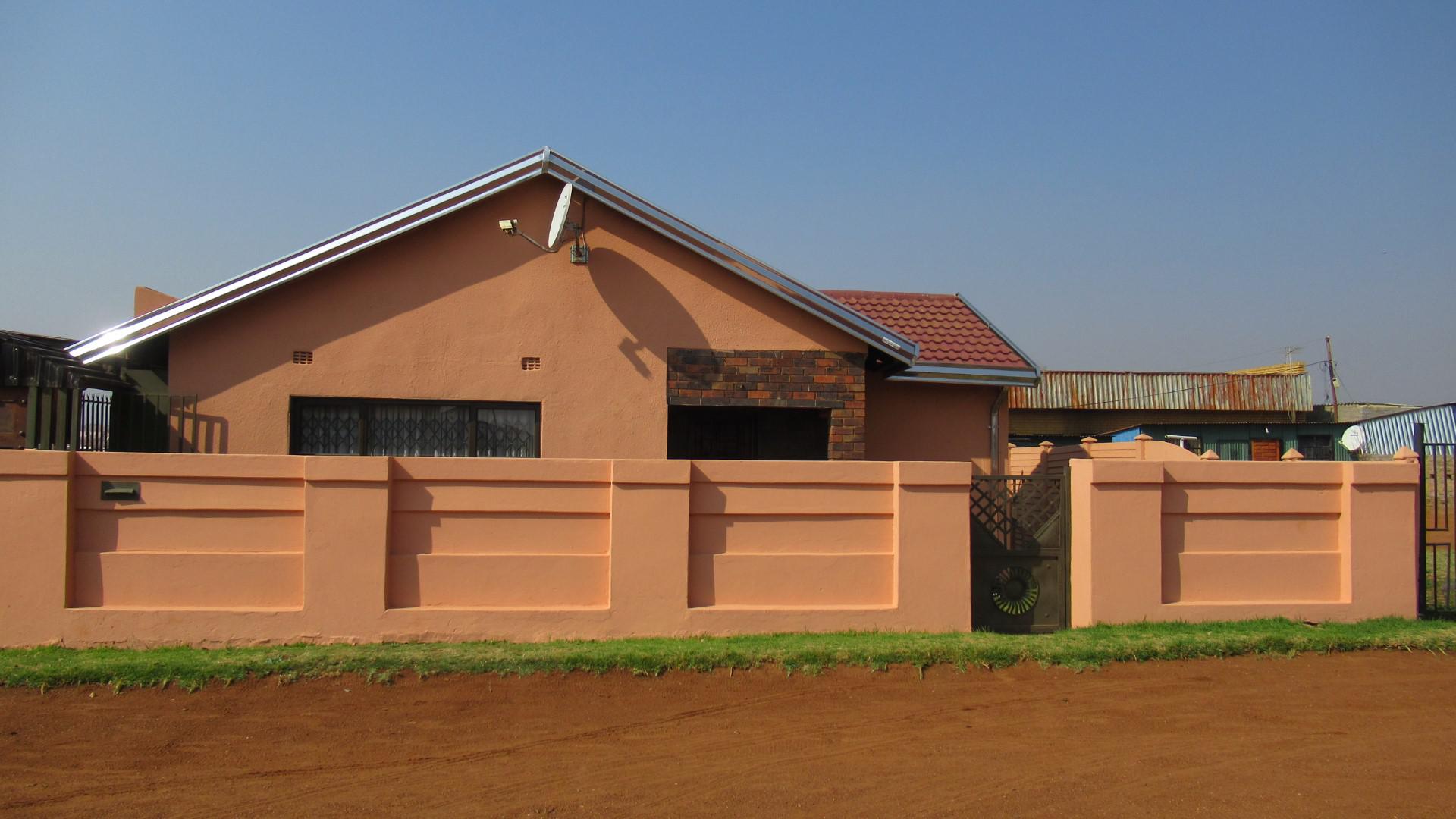 Front View of property in Sebokeng